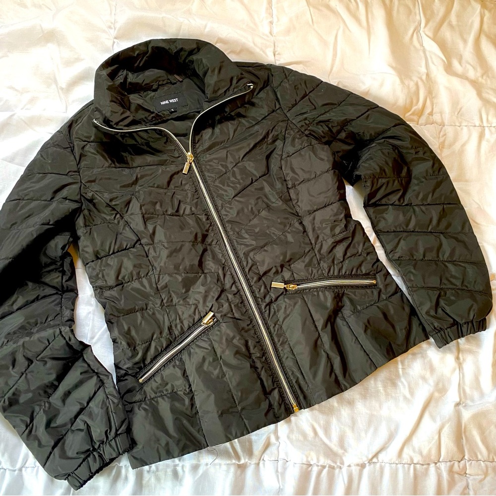Nine West black thin puffer jacket sz Small